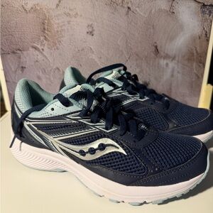 Saucony Cohesion 14 Navy/Light Blue Athletic Comfort Running Shoes Women Size 7